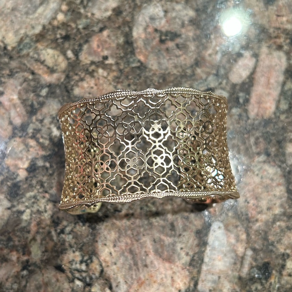 Kendra Scott gold bangle bracelet